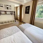 250m2 Avec Piscine Chauffee & & Kota-grill & Sauna