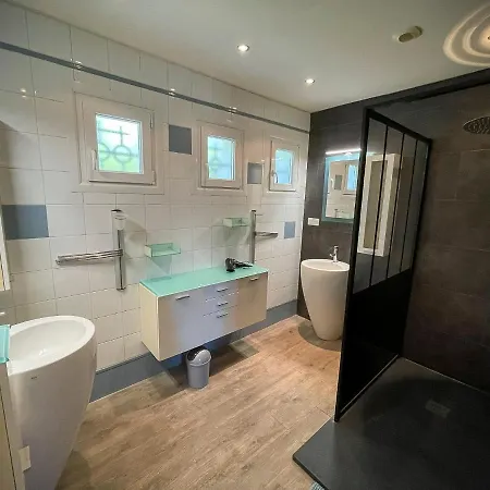 Villa 250m2 Avec Piscine Chauffee & & Kota-grill & Sauna *